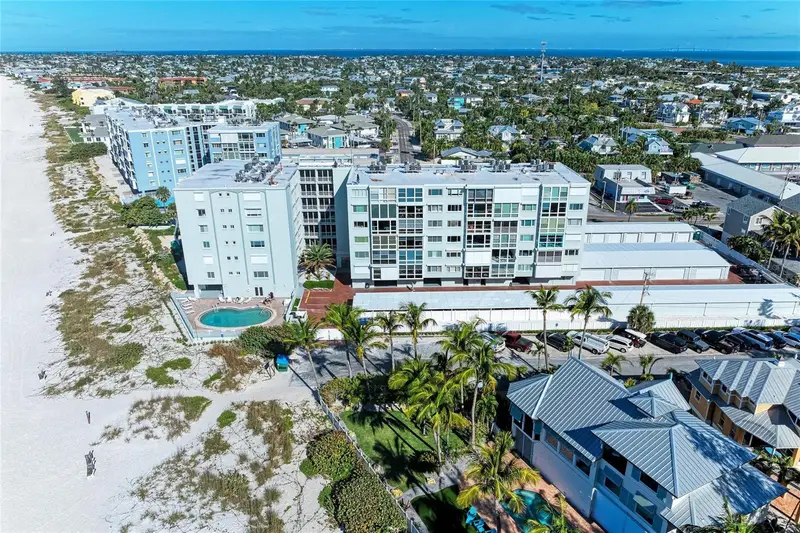 5200 Gulf Dr #107, FL