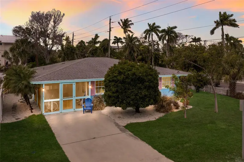 120 Maple Ave, FL