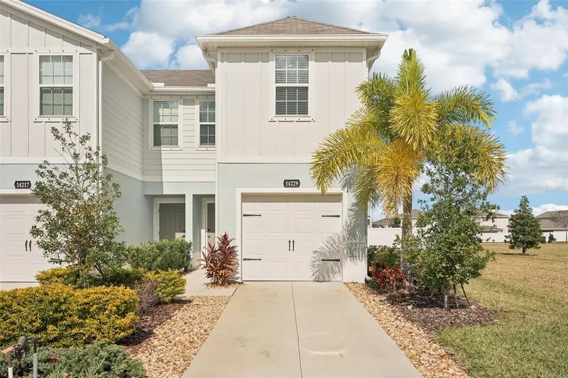 14229 Crimson Ave, FL