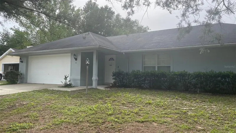 32 Almond Dr, FL