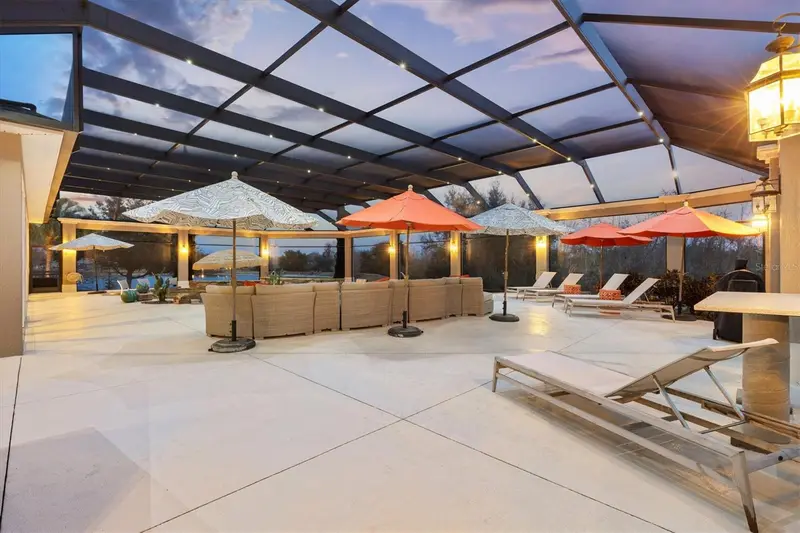 885 Iron Oak Way, FL