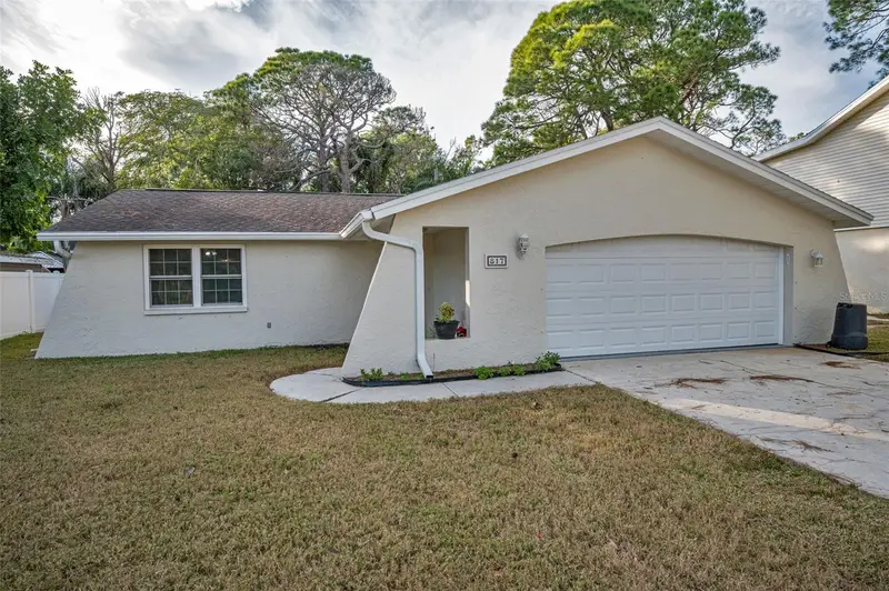 817 Riverside Dr, FL