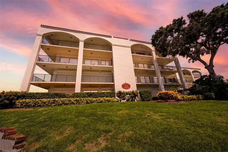 301 Mariner Dr #301, FL