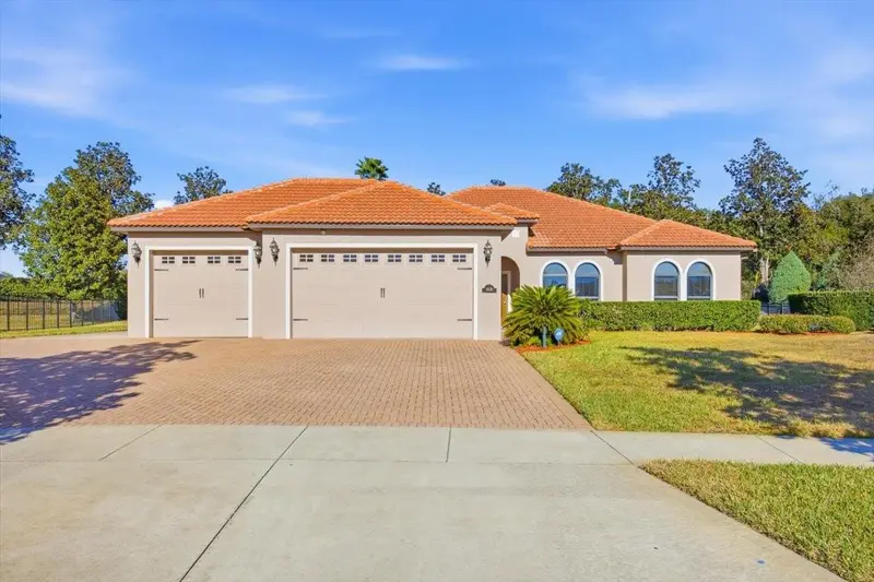 10220 Yonaomi Cir, FL