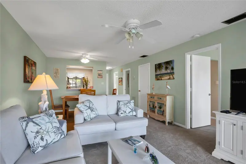 5205 Lake Village Dr #16, FL