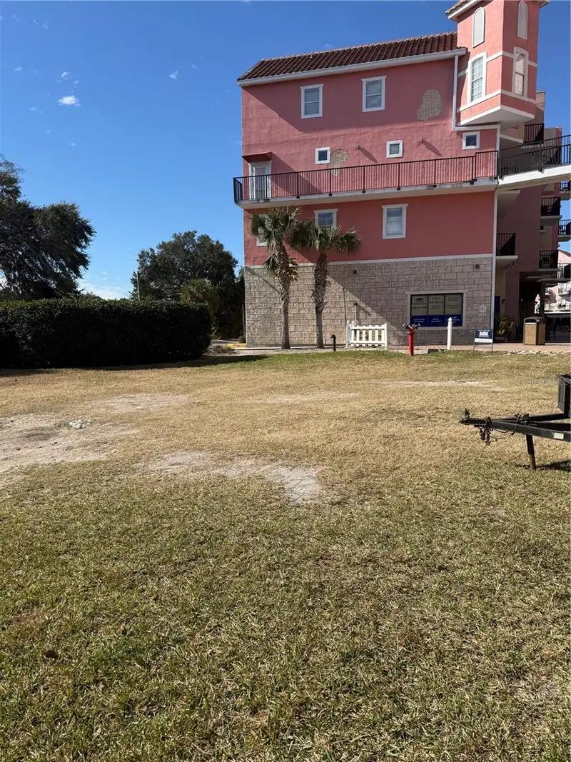101 Palm Harbor Pkwy, FL
