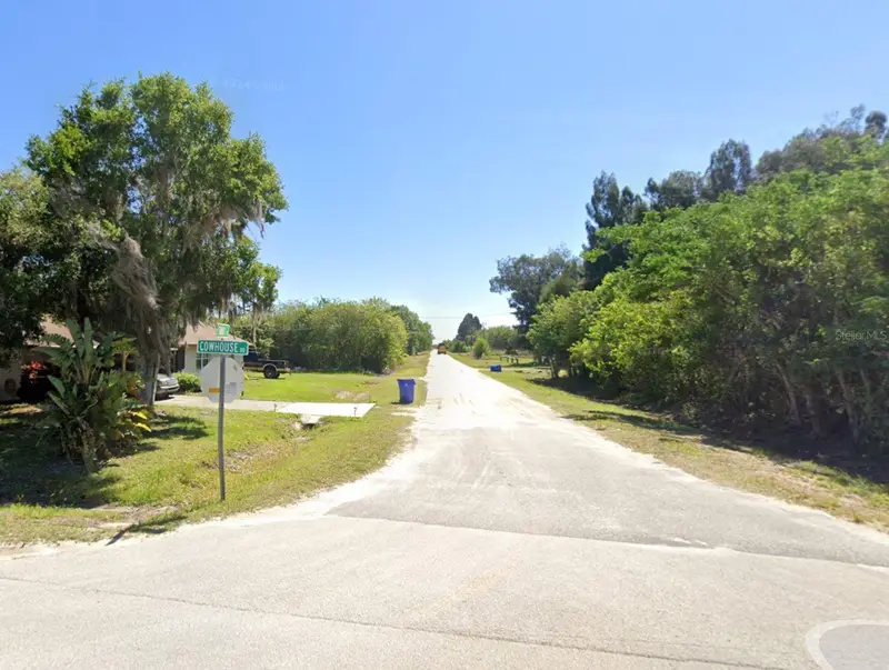 2733 Tawny Dr, FL