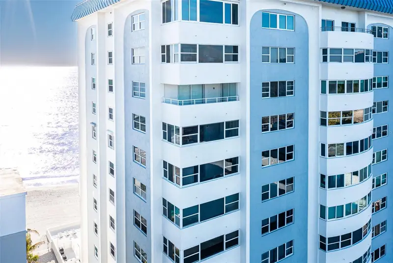 1750 Benjamin Franklin Dr #10g, FL