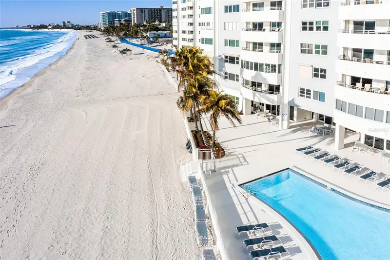 1750 Benjamin Franklin Dr #10g, FL