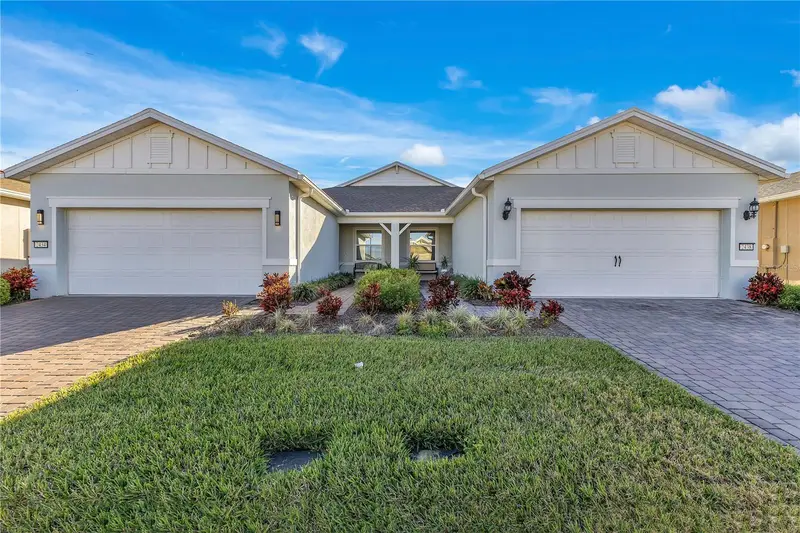2434 N Cliff Way, FL