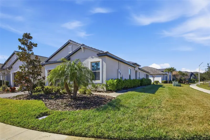 10162 Echo Dock Loop, FL