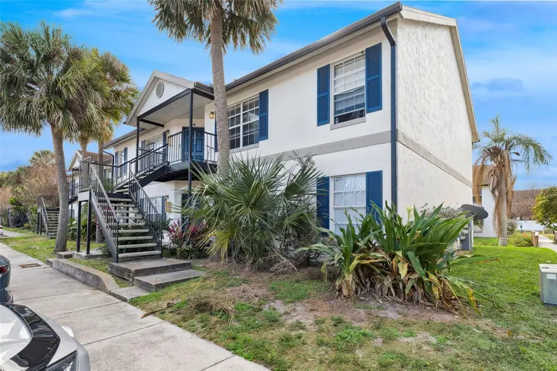 3651 N Goldenrod Rd #110, FL