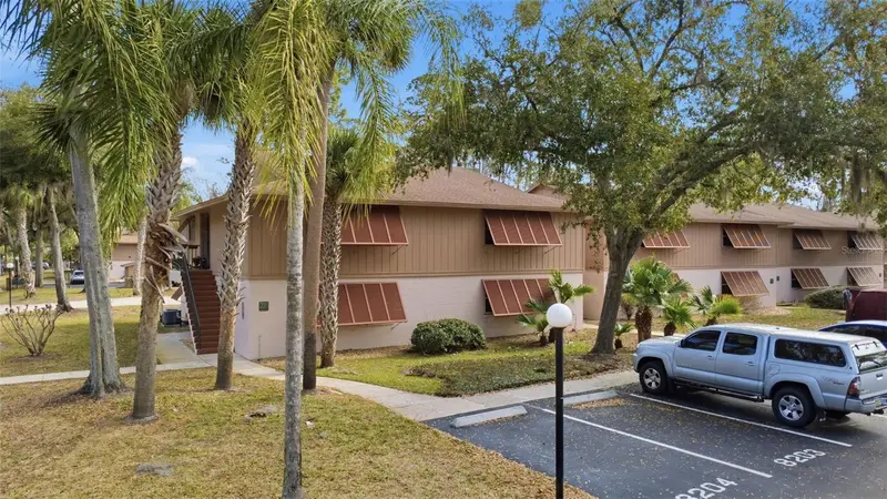 180 Magnolia Woods Ct #20c, FL