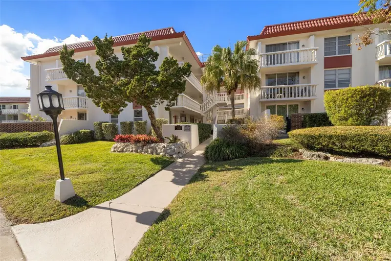 2623 Seville Blvd #301, FL