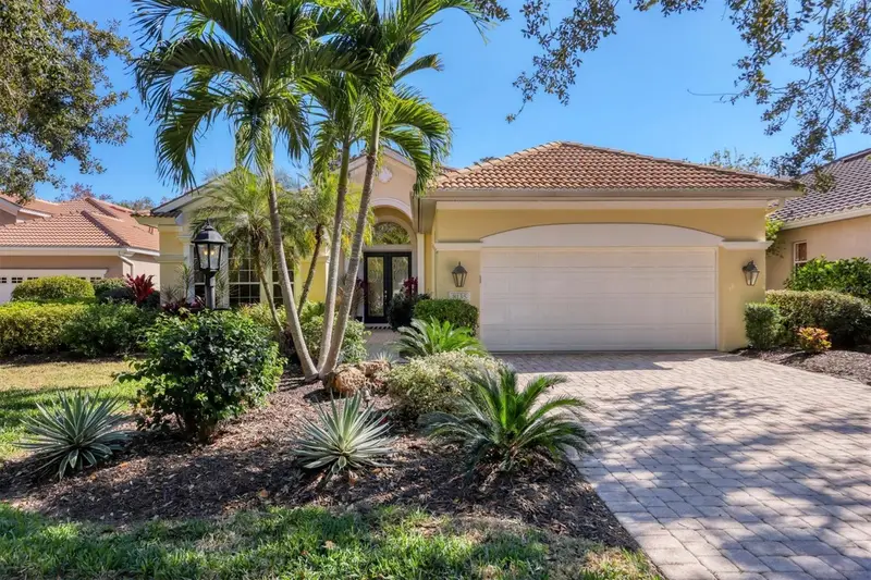 8135 Abingdon Ct, FL