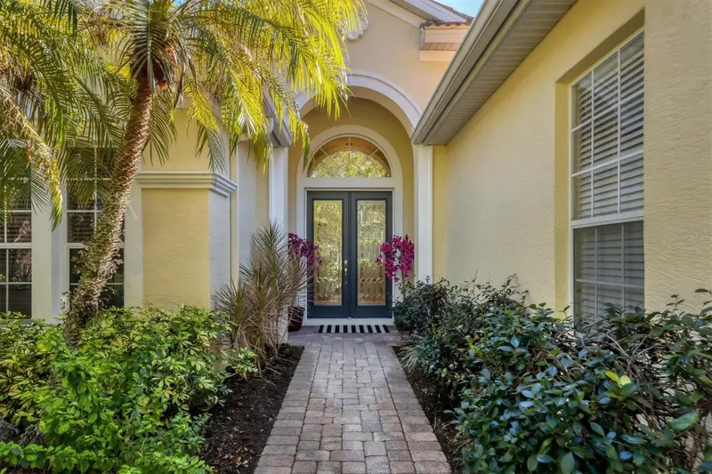8135 Abingdon Ct, FL