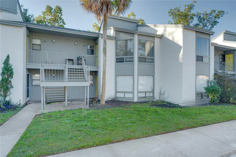 2512 Lemon Tree Ln #C, FL