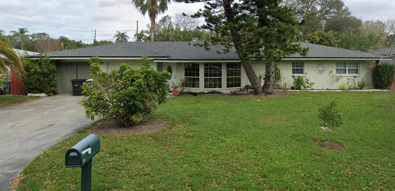 1806 Beverly Cir N, FL