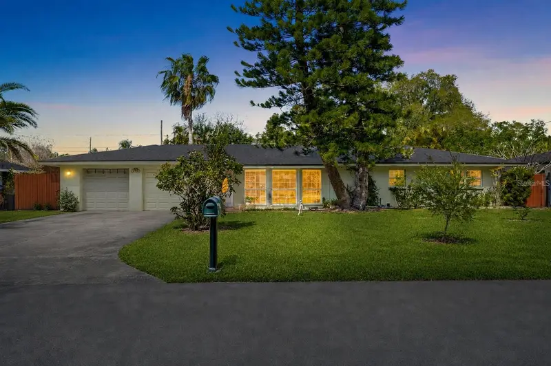 1806 Beverly Cir N, FL