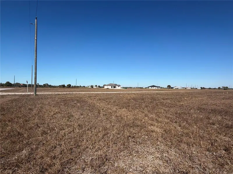 2 Goldfinch Dr, FL