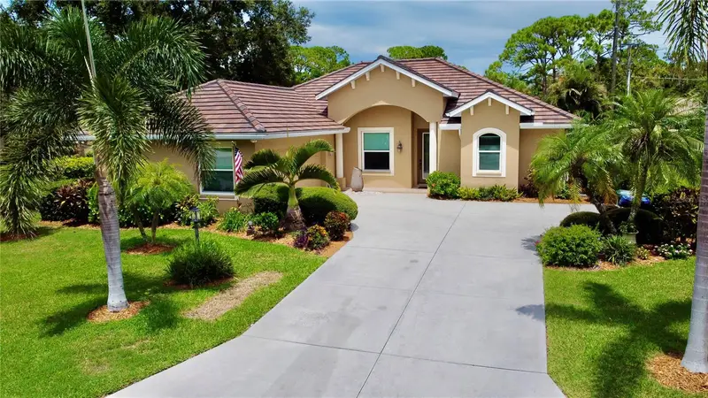 472 Park Trace Blvd, FL