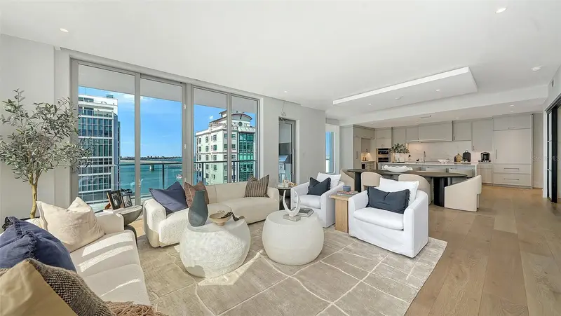 253 Golden Gate Point #703, FL