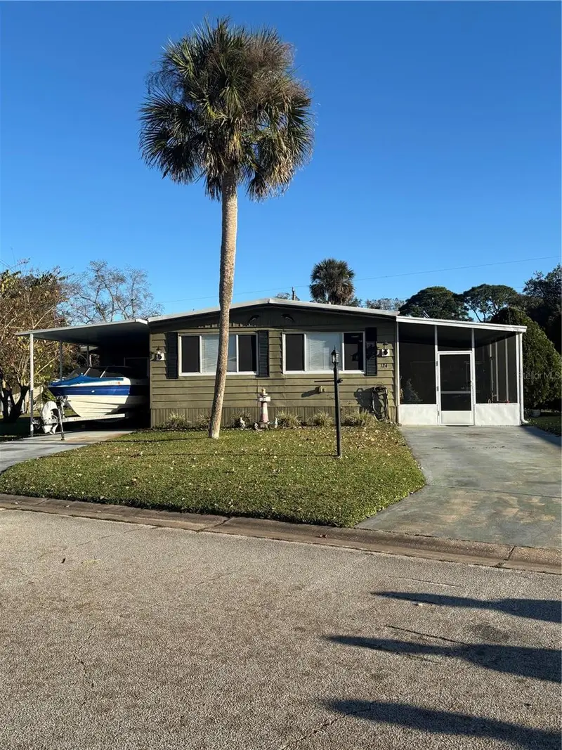 124 Cedar St, FL