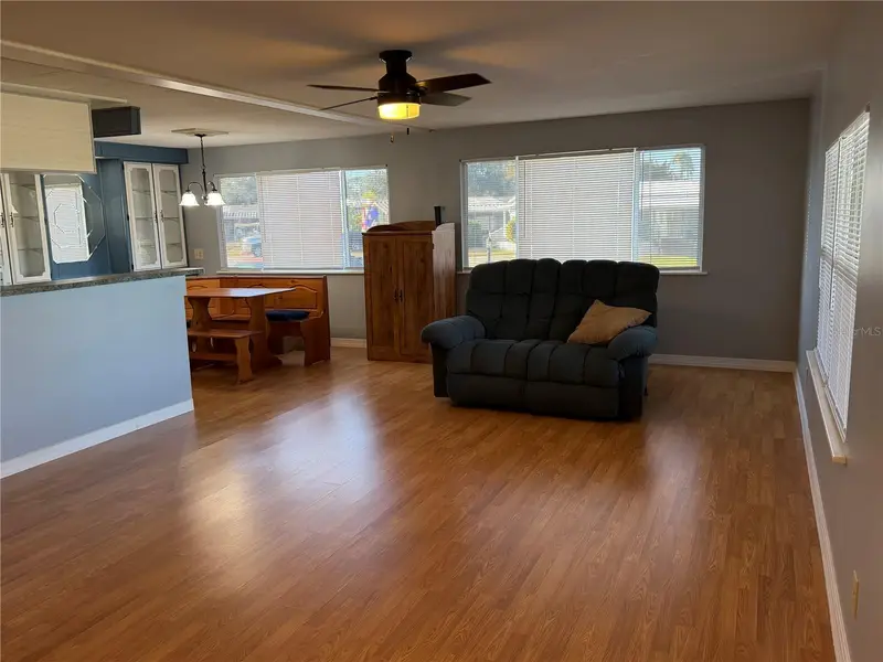 124 Cedar St, FL