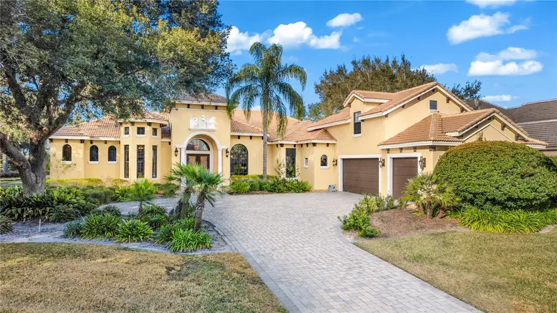 25514 High Hampton Cir, FL