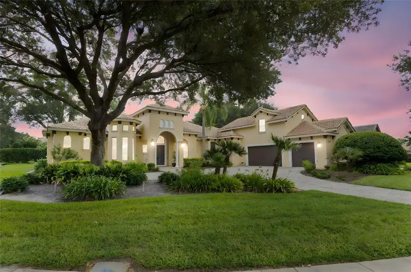 25514 High Hampton Cir, FL