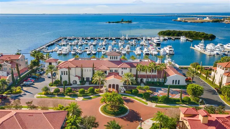 5713 Bowen Daniel Dr. #503, FL