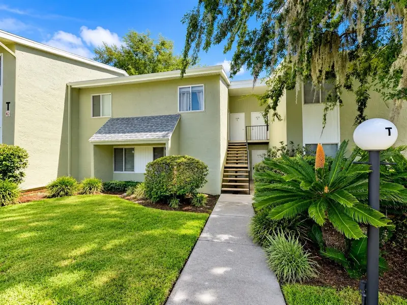 568 Bahia Cir #B, FL