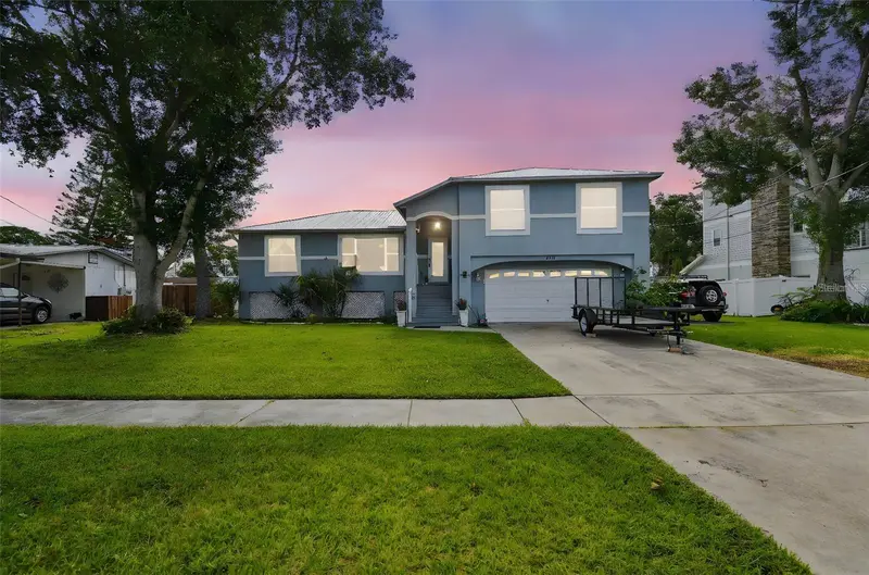 317 Shore Dr E, FL