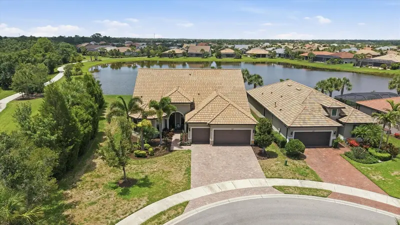 17203 Corinna Pl, FL