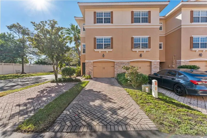 5034 Blue Runner Ct, FL