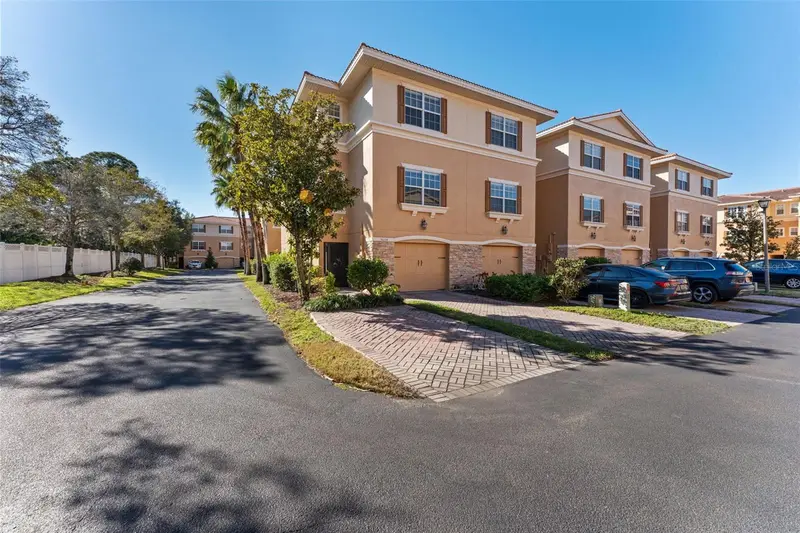 5034 Blue Runner Ct, FL