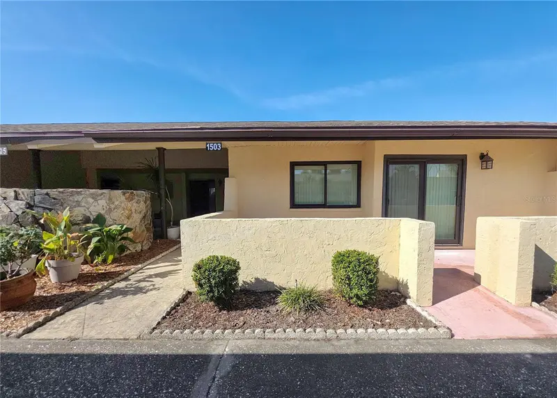 1503 16th Cir Se, FL