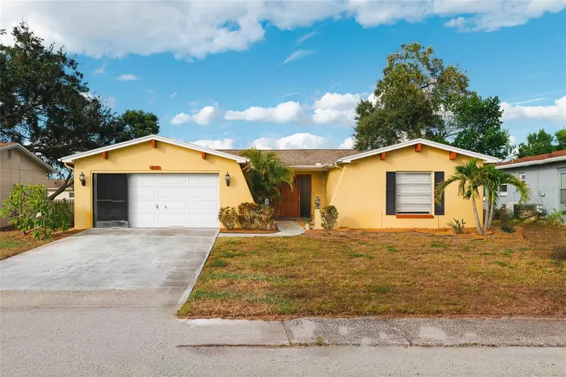 8433 Moulton Dr, FL