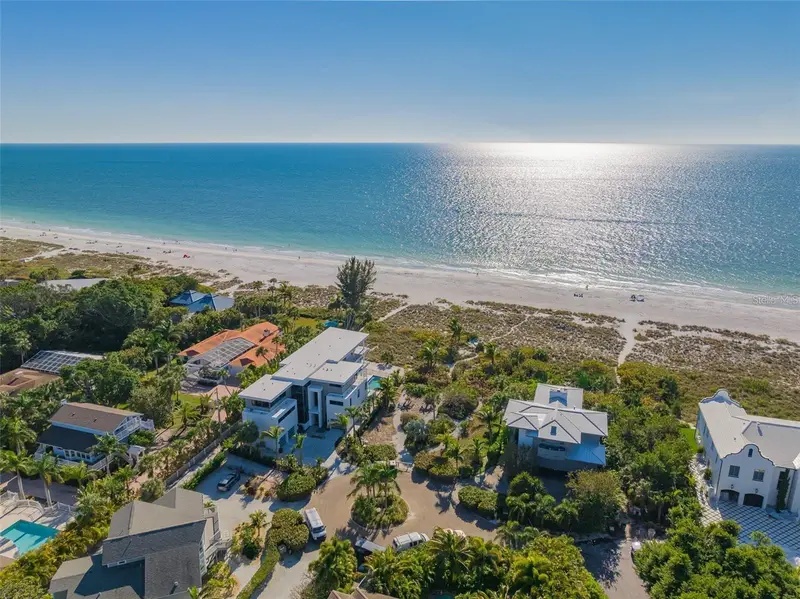 102 Sunset Ln, FL