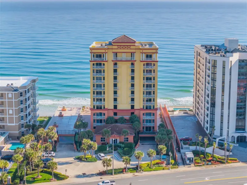 2901 S Atlantic Ave #102, FL