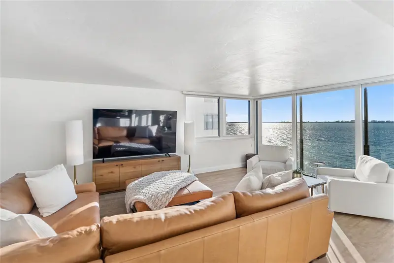 101 Sunset Dr #402, FL