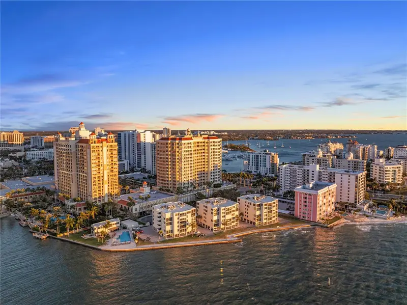 101 Sunset Dr #402, FL