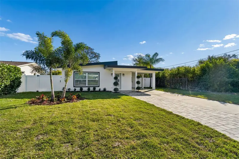 224 Timberlane Dr, FL