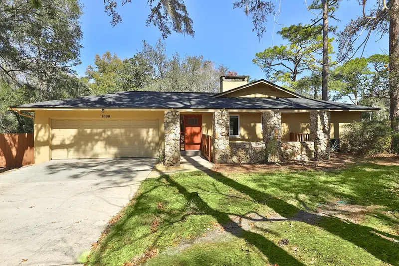 Sweetwater Oaks listing