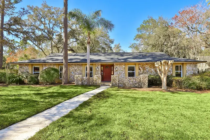 1000 Crooked Oak Court, FL