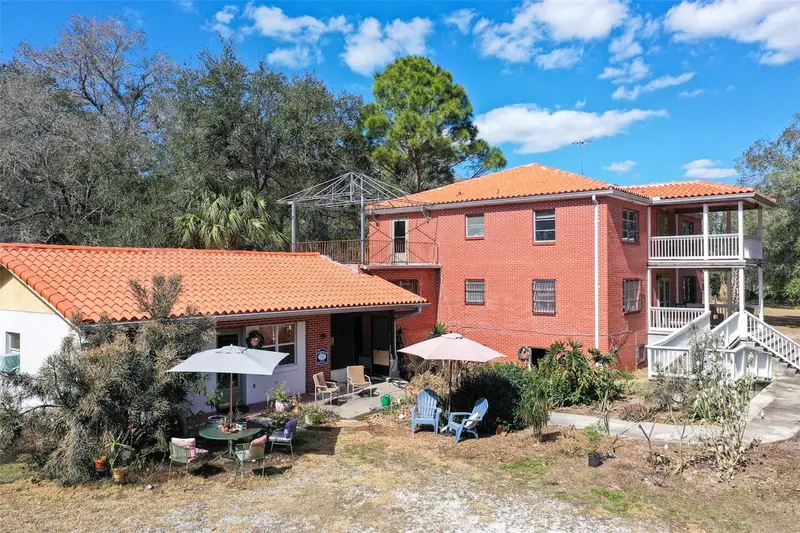 3655 N Scenic Hwy, FL