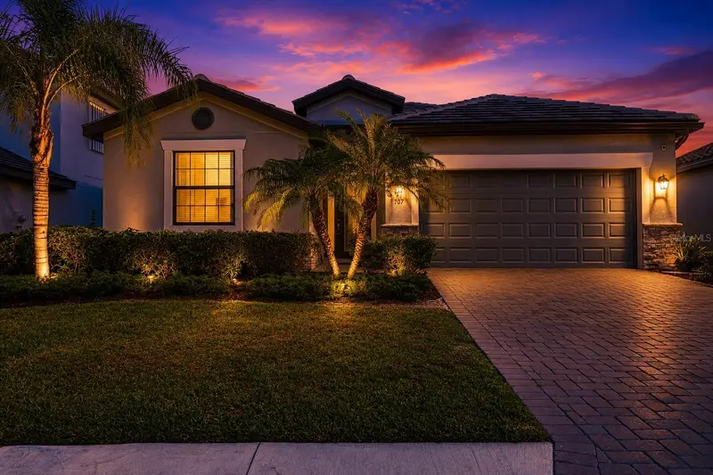 707 Fire Bush Ct, FL