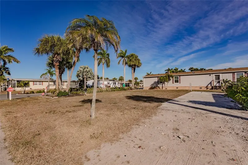2100 Kings Hwy #28, FL