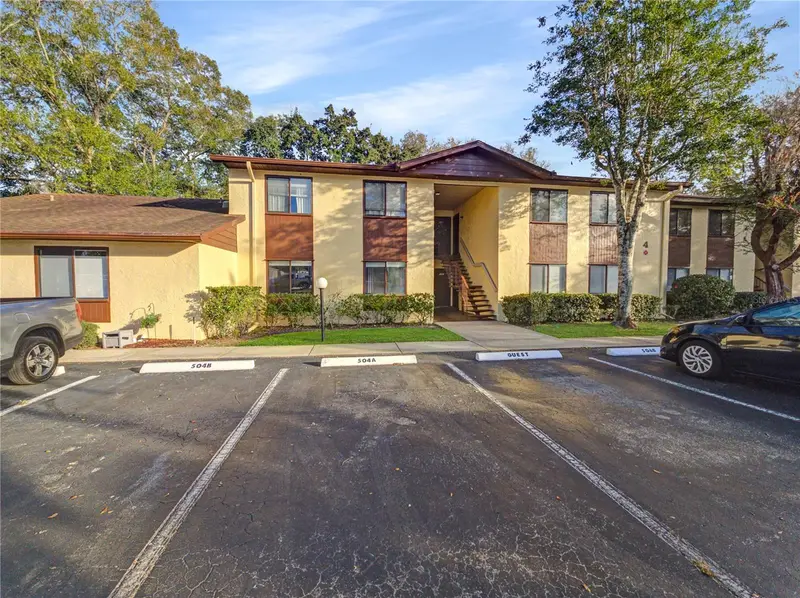 504 Silver Crse #A, FL