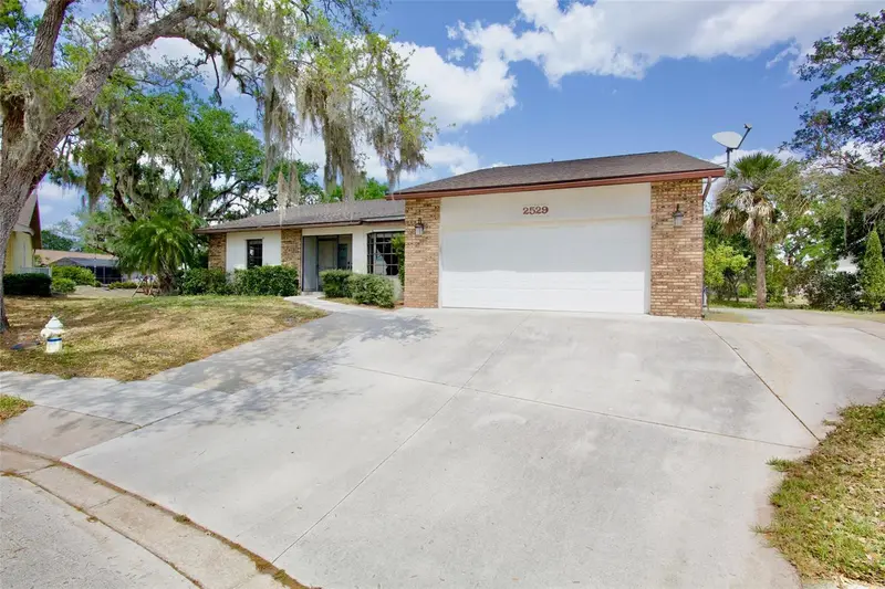 2529 Rustic Oak Ct Ct, FL